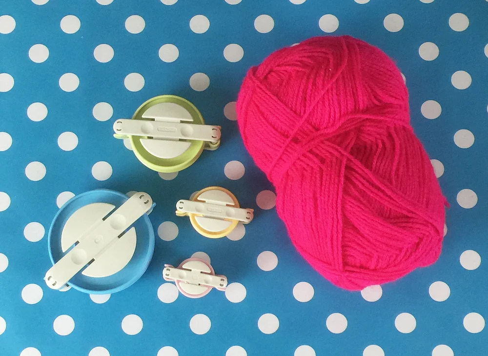 How To Make A Pom Pom In Under 5 Minutes Our Family Life With Tech Savvy Mum