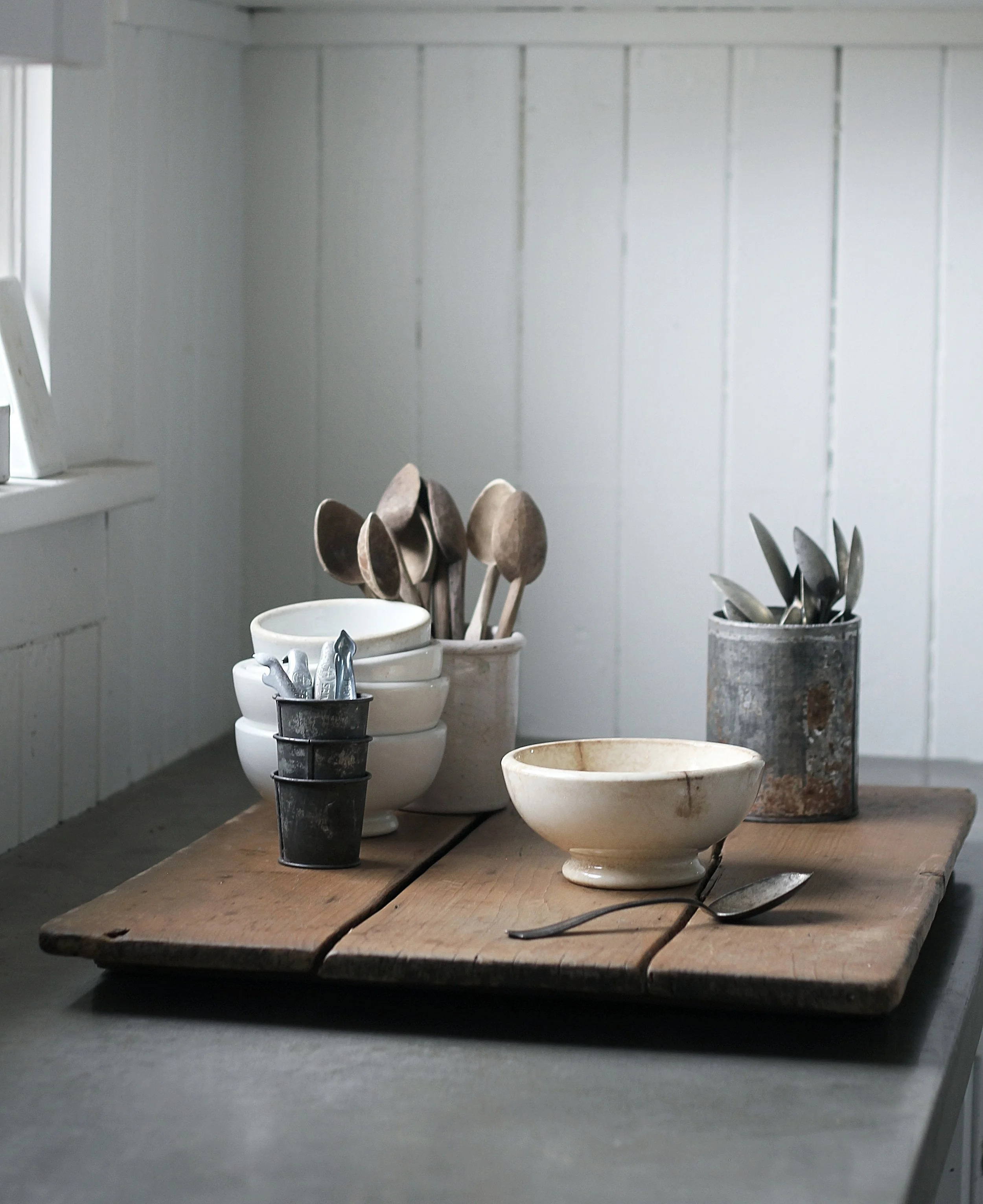 Large_Pine_Antique_Breadboard3_SS.jpg