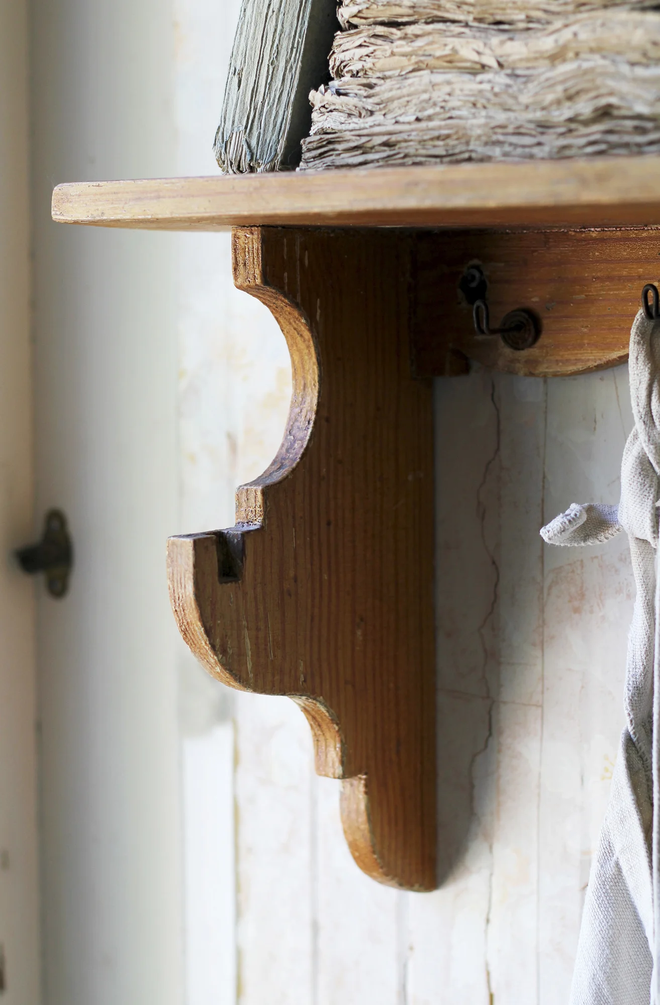 Primitive_Shelf5B_sized.jpg