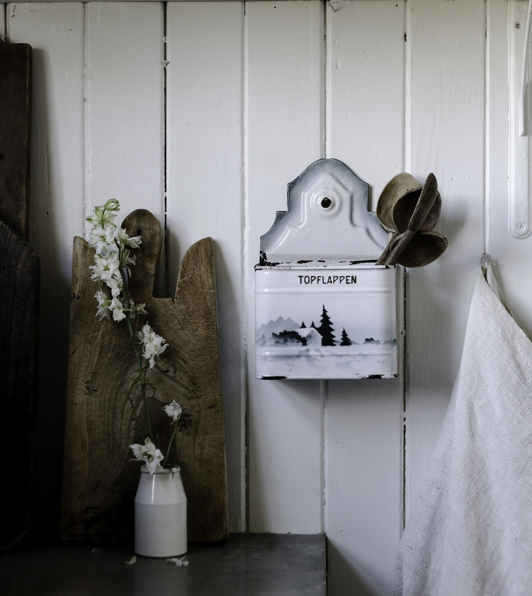 Hand-Painted Enamel Kitchen Catchall