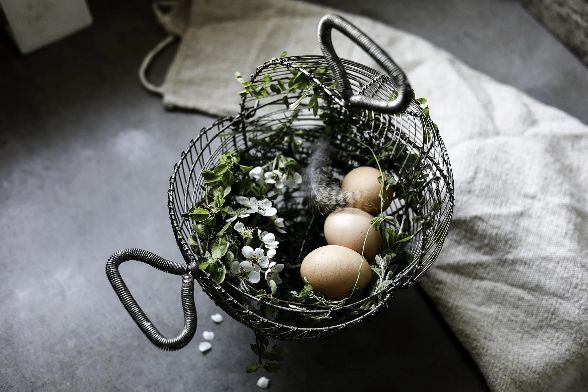 Antique_French_Wire_Gathering_Basket7.jpg