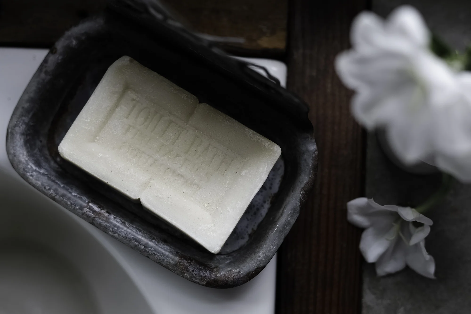 Enamel_Soap_Dish2.jpg