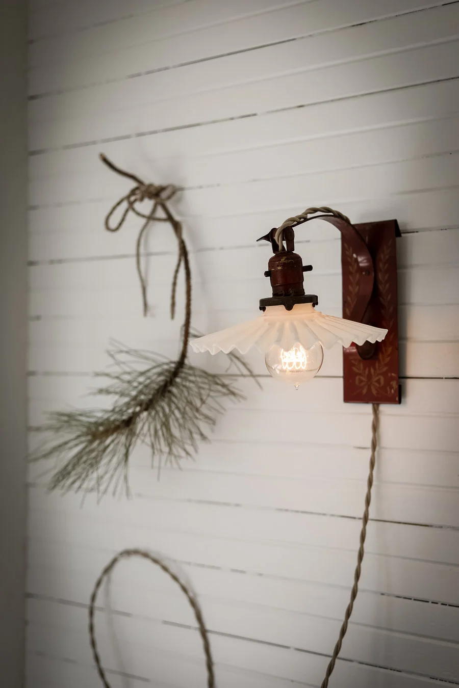 Antique_Christmas_Lantern5.jpg