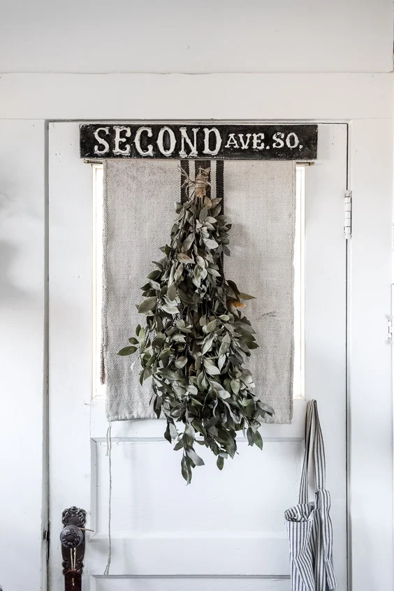 Antique_Street_Sign1.jpg