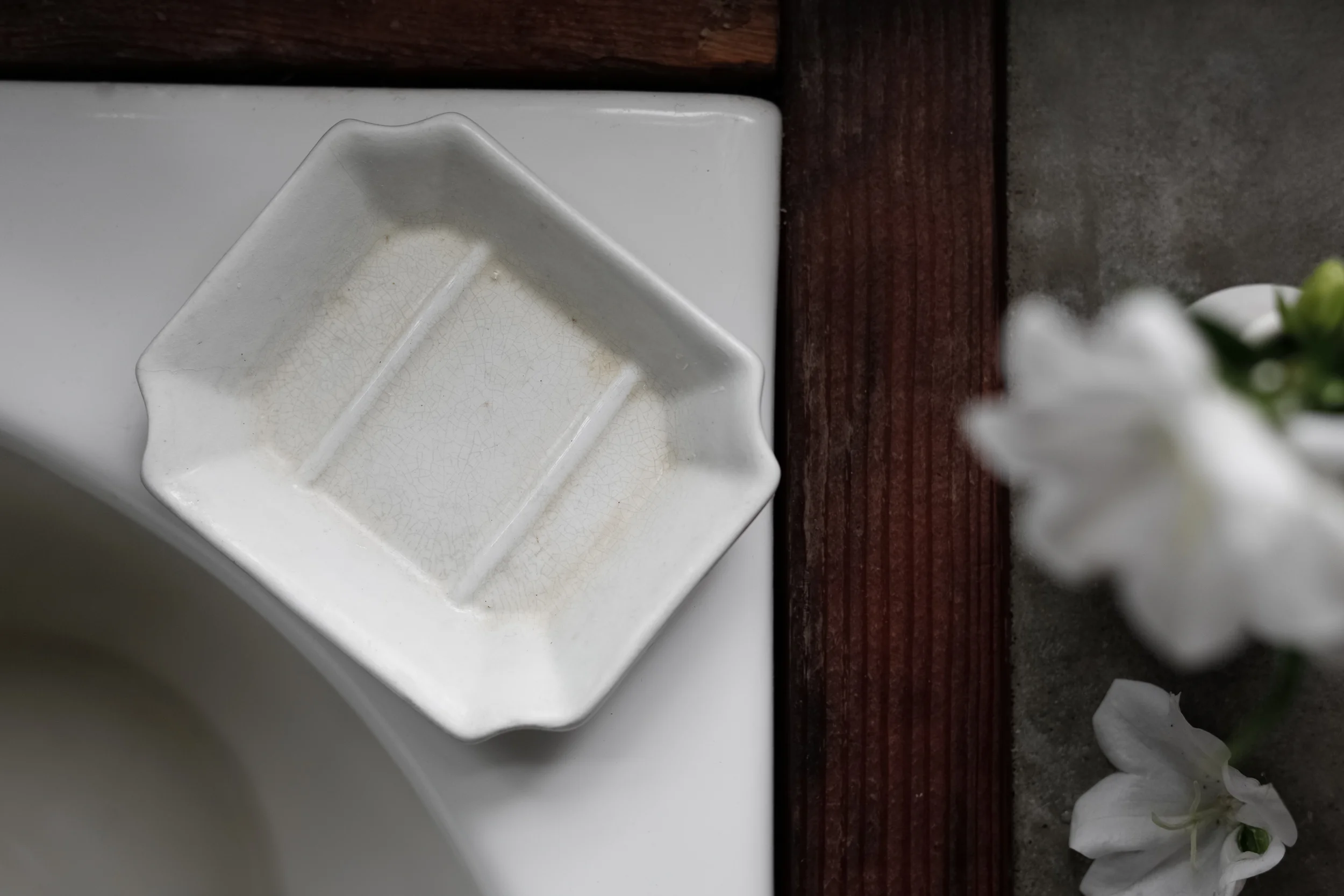 Ironstone_Soap_Dish1A.jpg