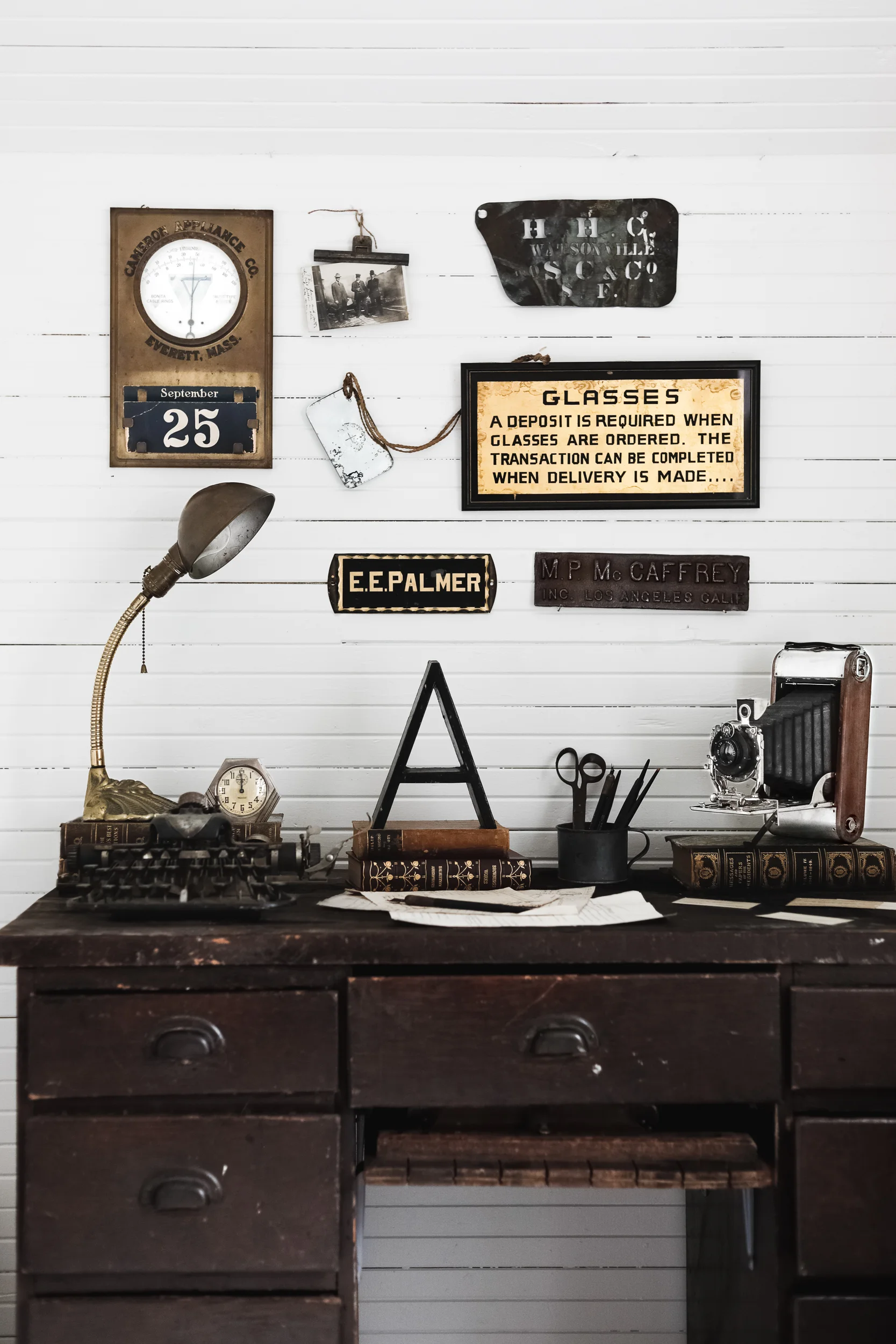 Antique_Black_Gold_Sign1.jpg