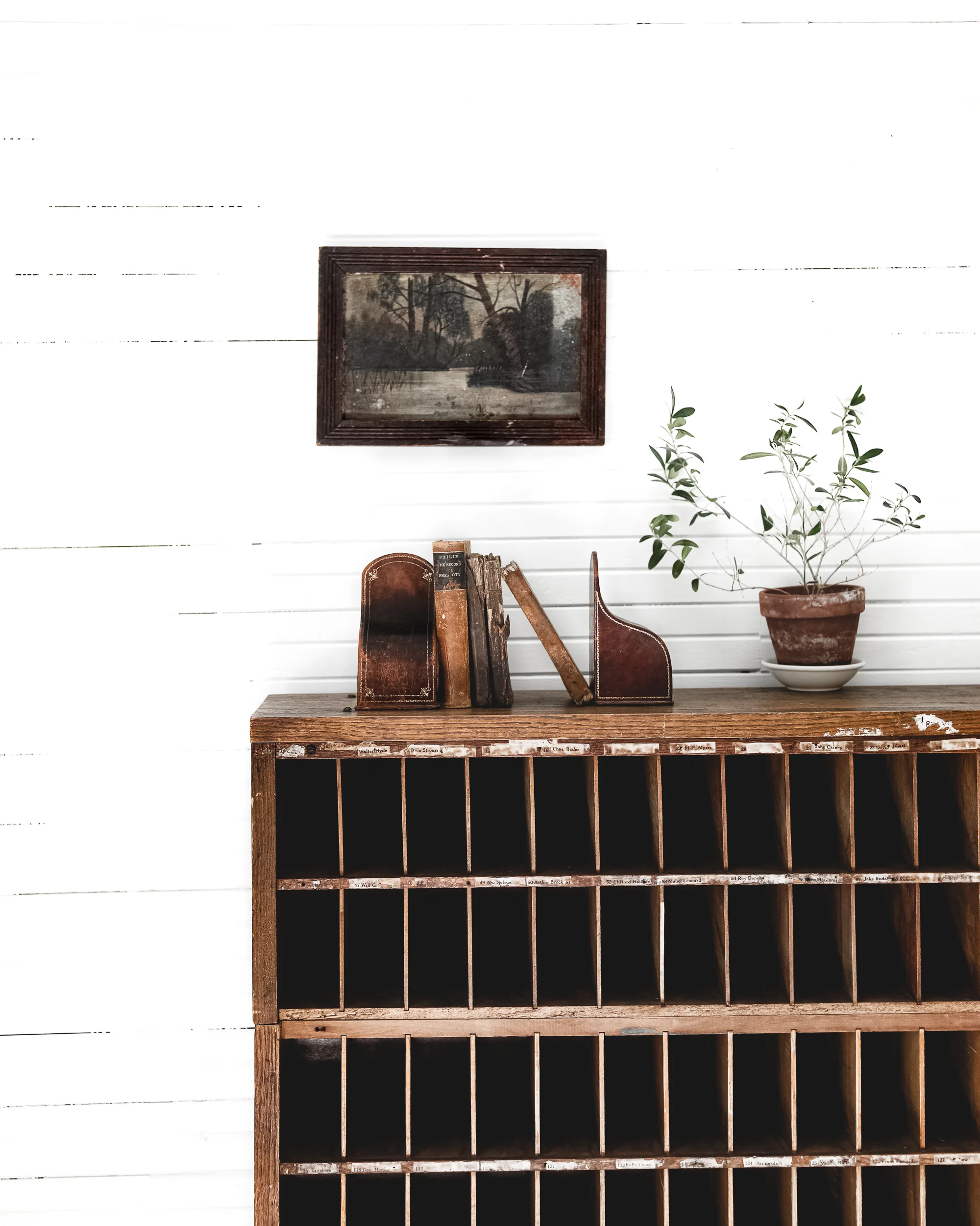 Antique_Leather_Bookends2.jpg