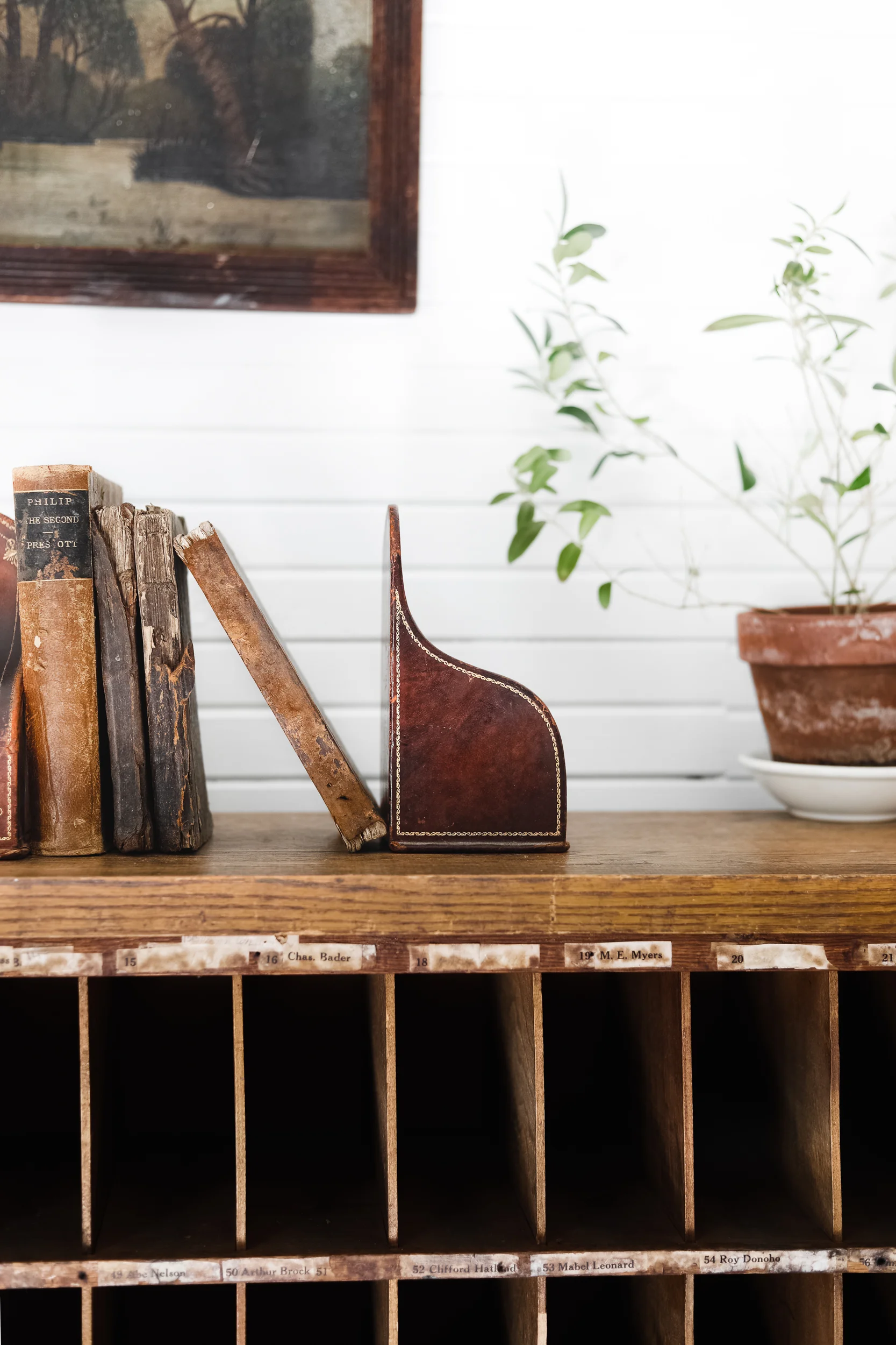 Antique_Leather_Bookends4.jpg