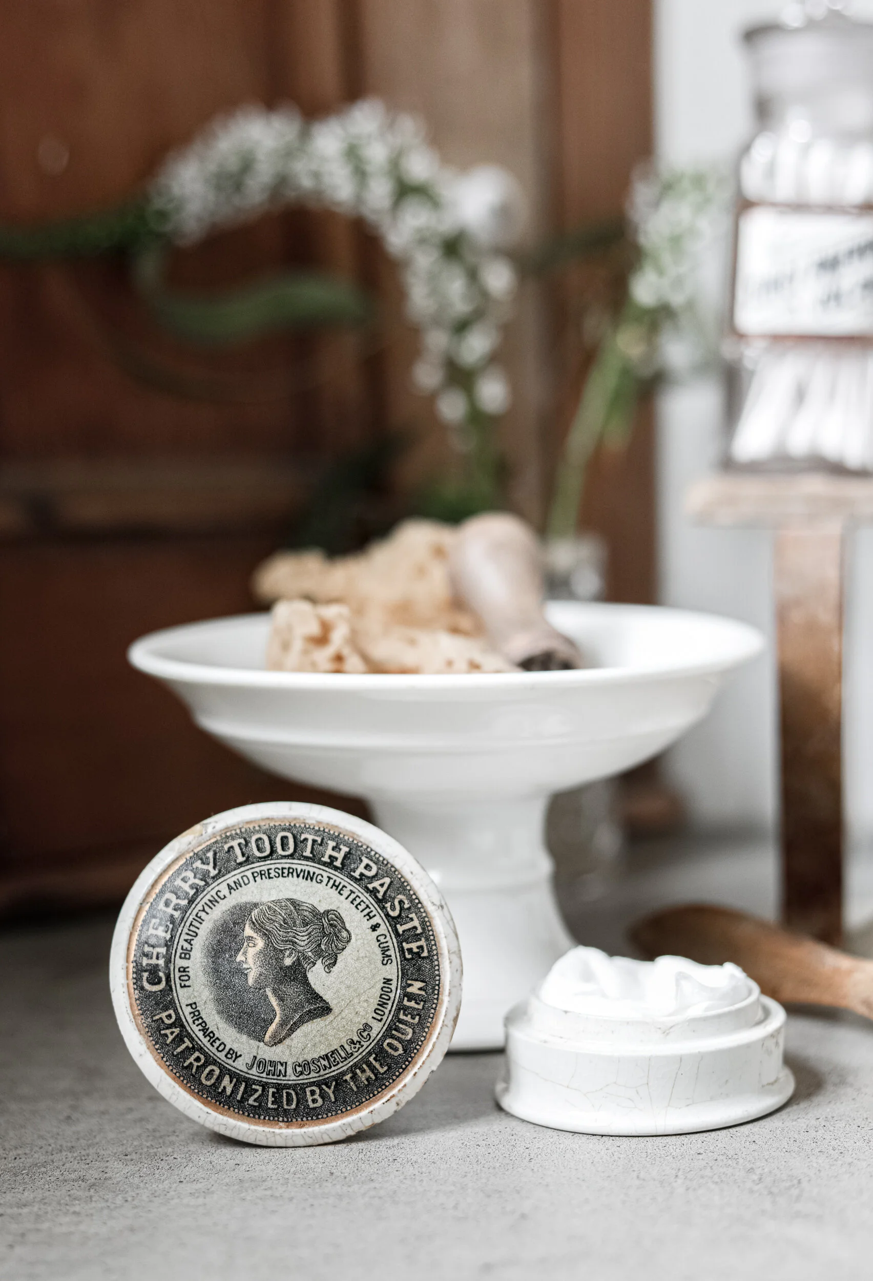 antique_english_toothpaste_jar 