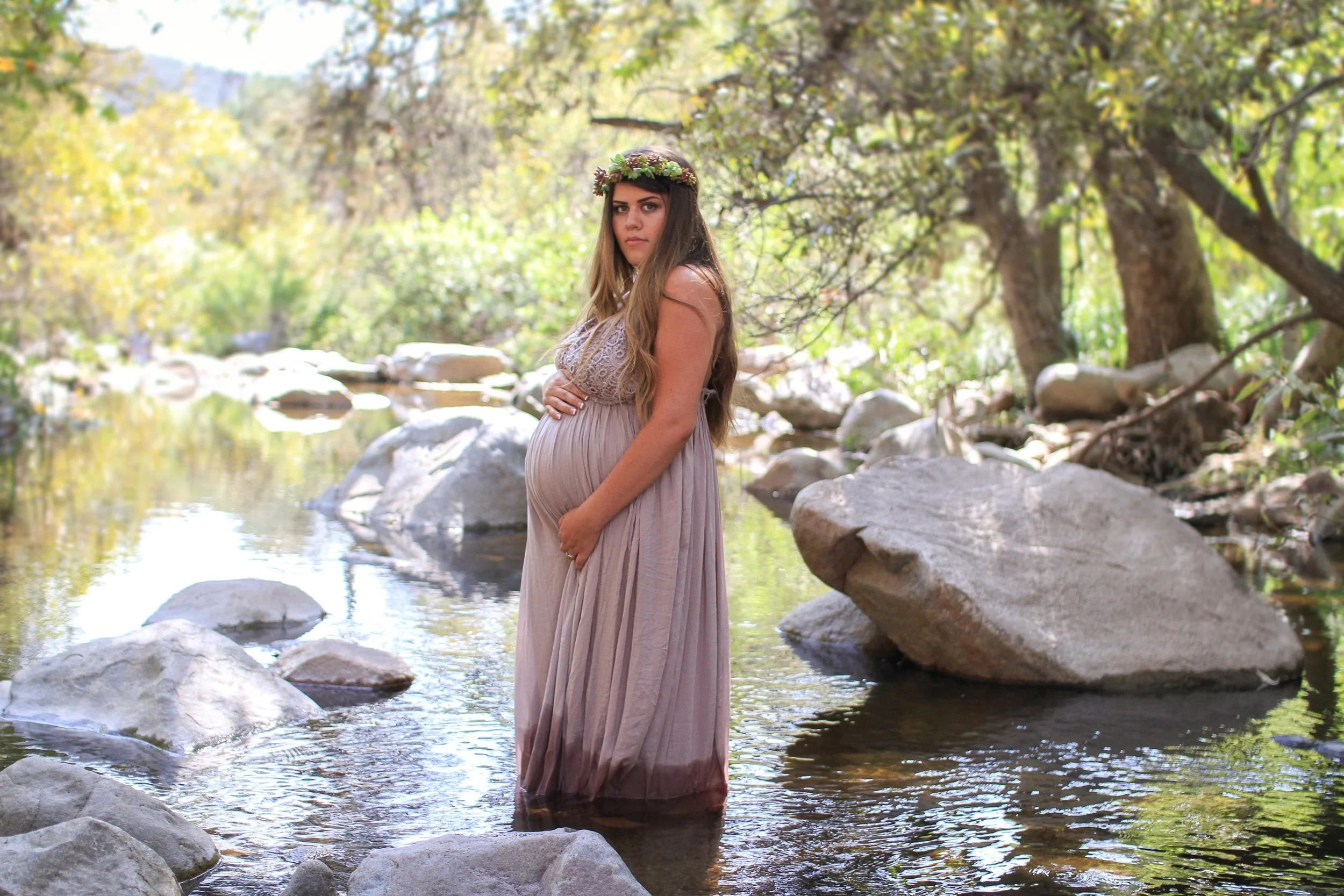 succulent-crown-succulents-maternity-photography-tayia-rae-photos-needlesandleaves_net.jpg