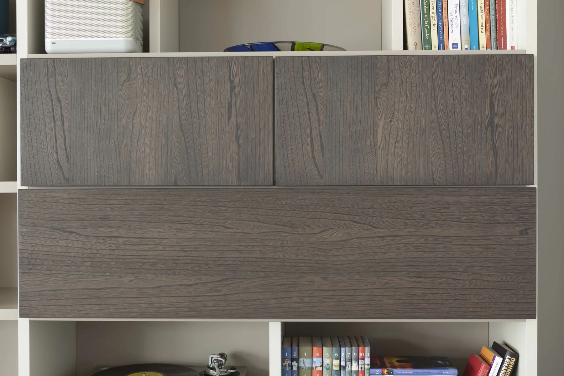 MARDONIO-HOME bookcase wooden door detail.jpg