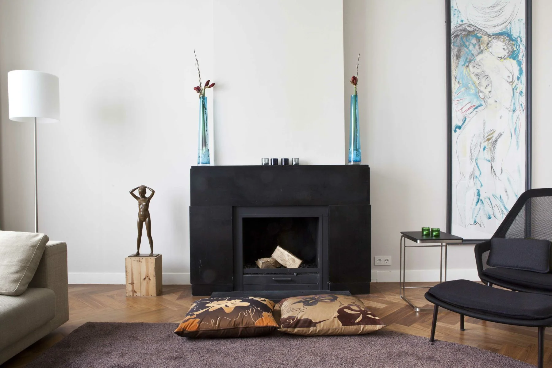 MARDONIO-HOME fireplace black.jpg