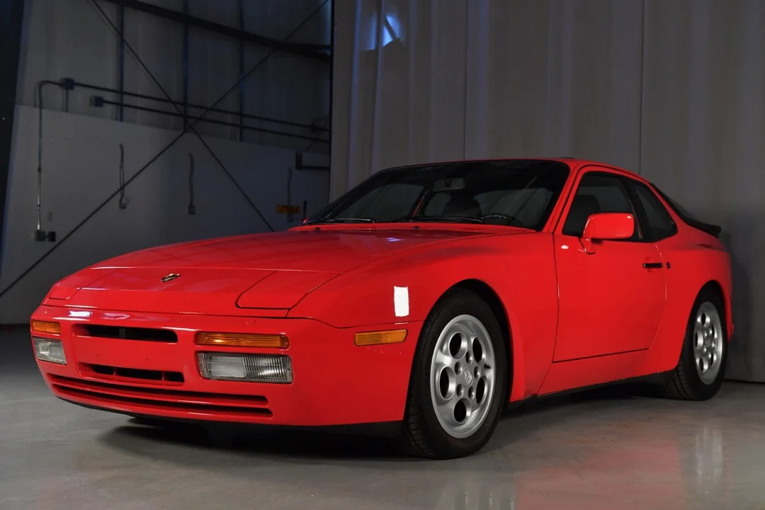1987A-Porsche-Turbo-Red03.jpg