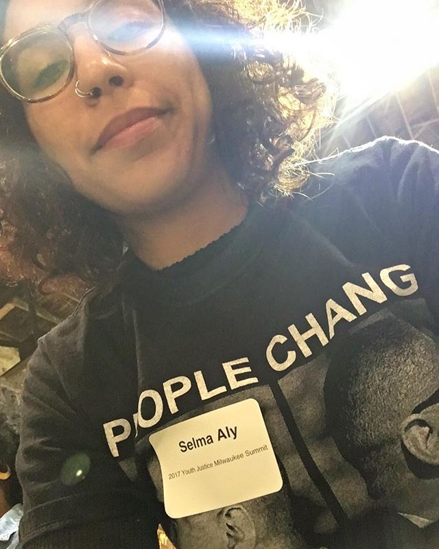 @brownwomyn here at the Milwaukee Youth Justice Summit. Would you put YOUR kids in a box for years? These are our kids. #nokidsinprison
:
:
#organizing #criminaljustice #reform #health #equity #justice #massincarceration #solitary #youth #empowerment