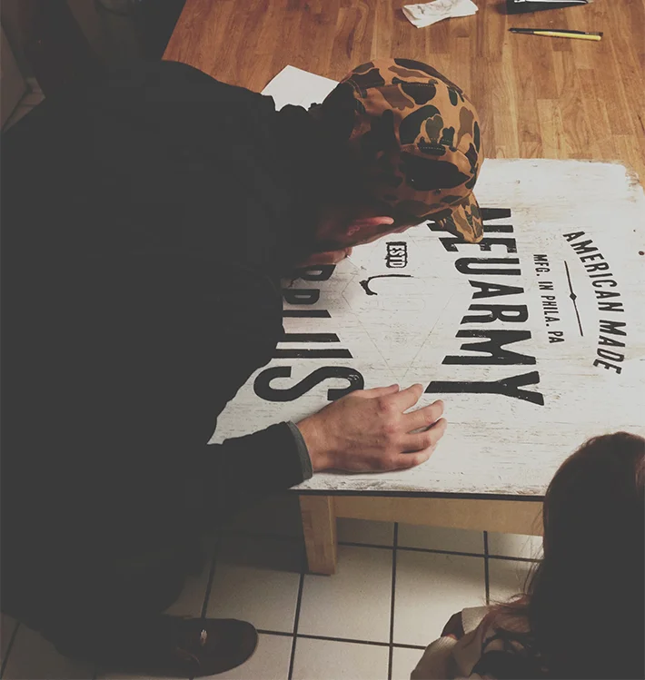 NeuarmySurplusCo_WoodSignage_0012_09.jpg