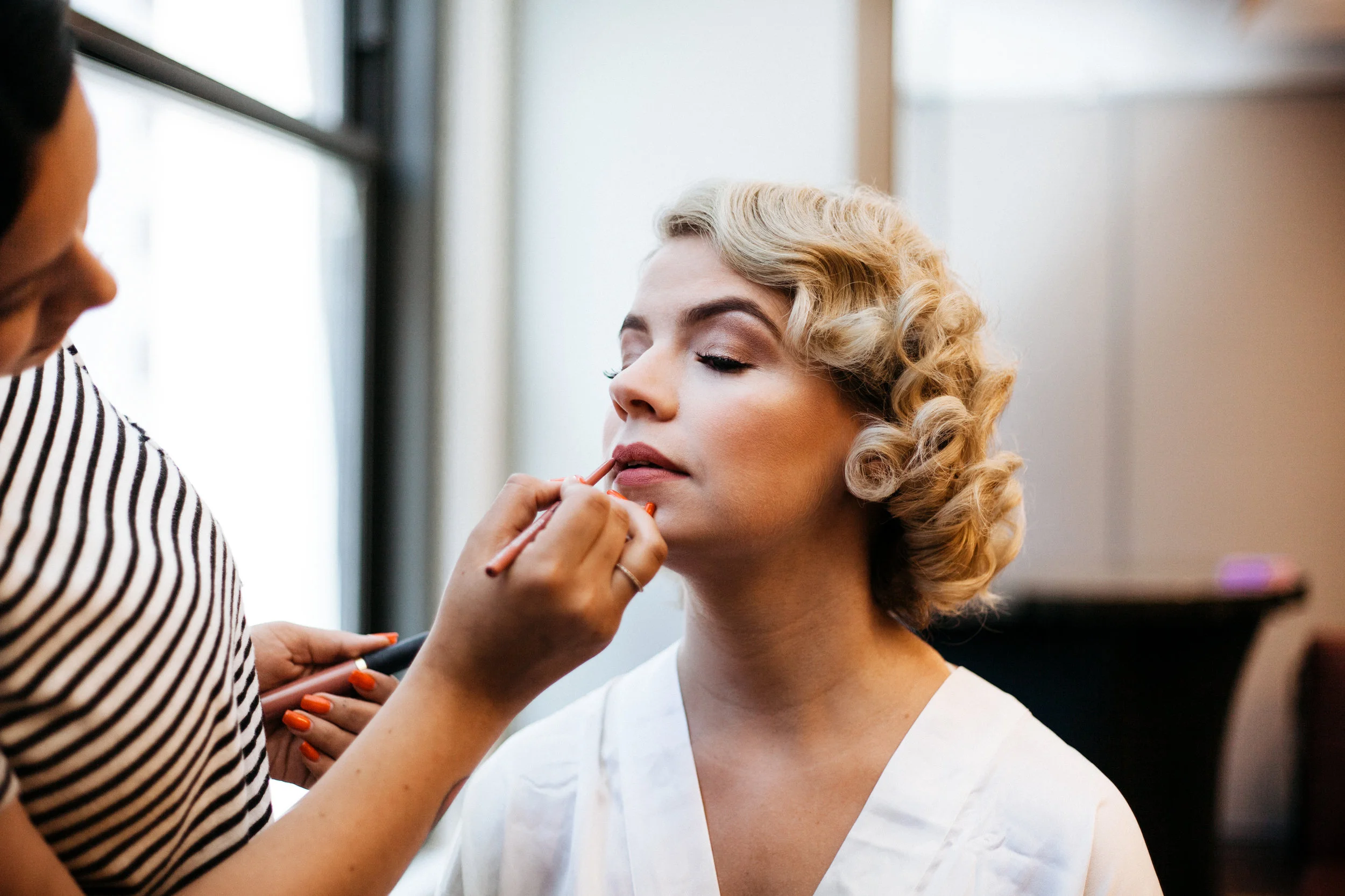 Aimee & Jeremy's Chicago Classic Vintage Wedding | Photo by Dorey Kronick