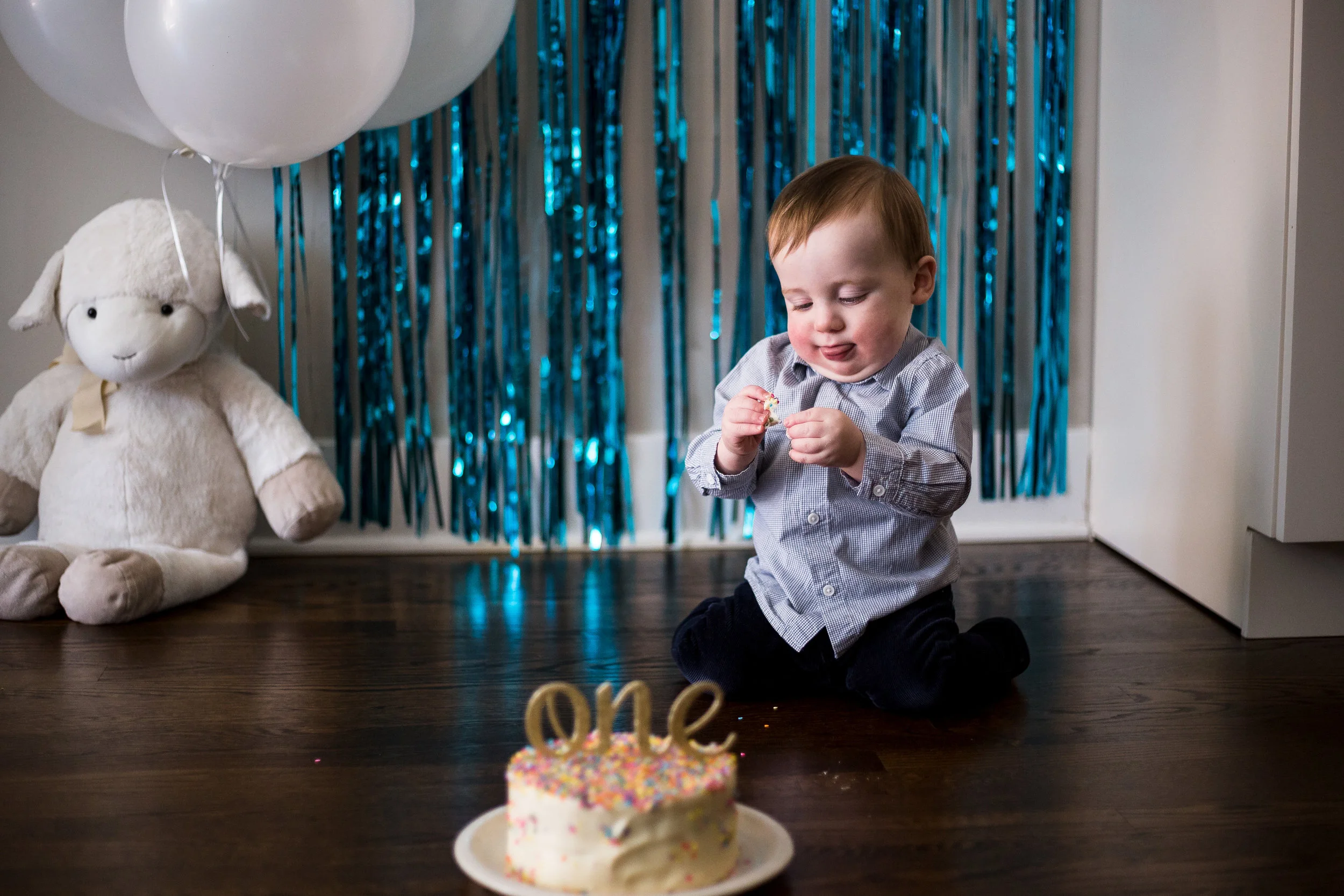 Lincoln Square, Chicago Family Session | Photo by Dorey Kronick