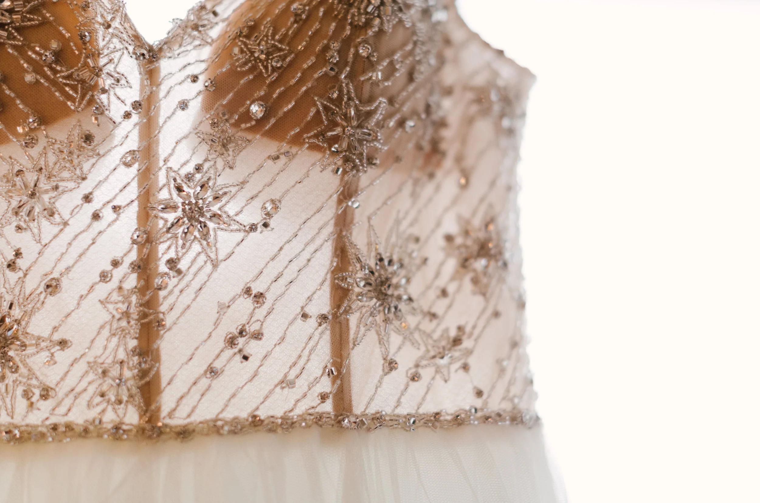Annie & Kevin's Classy Winter Chicago Wedding | Photo by Dorey Kronick