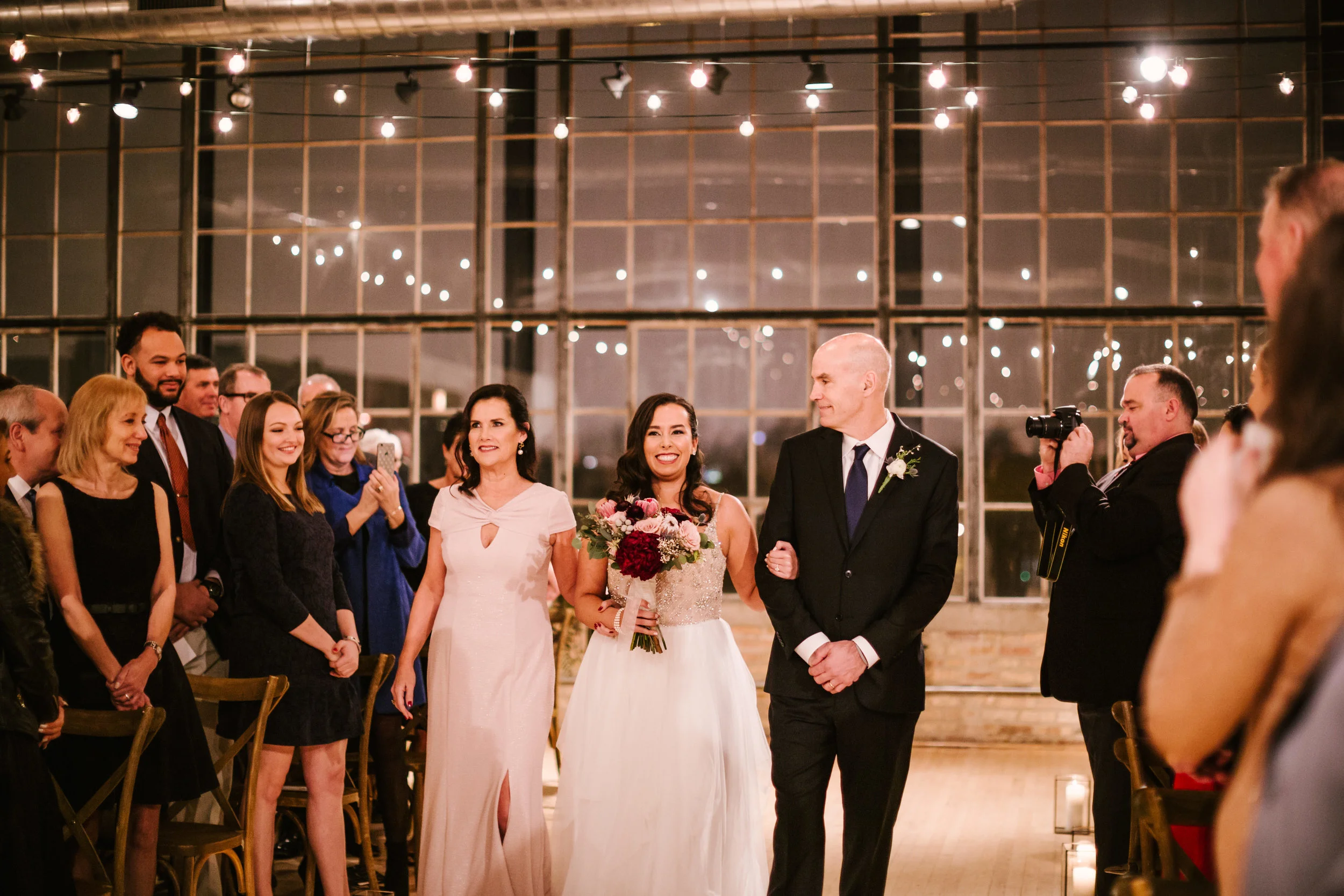 Annie & Kevin's Classy Winter Chicago Wedding | Photo by Dorey Kronick