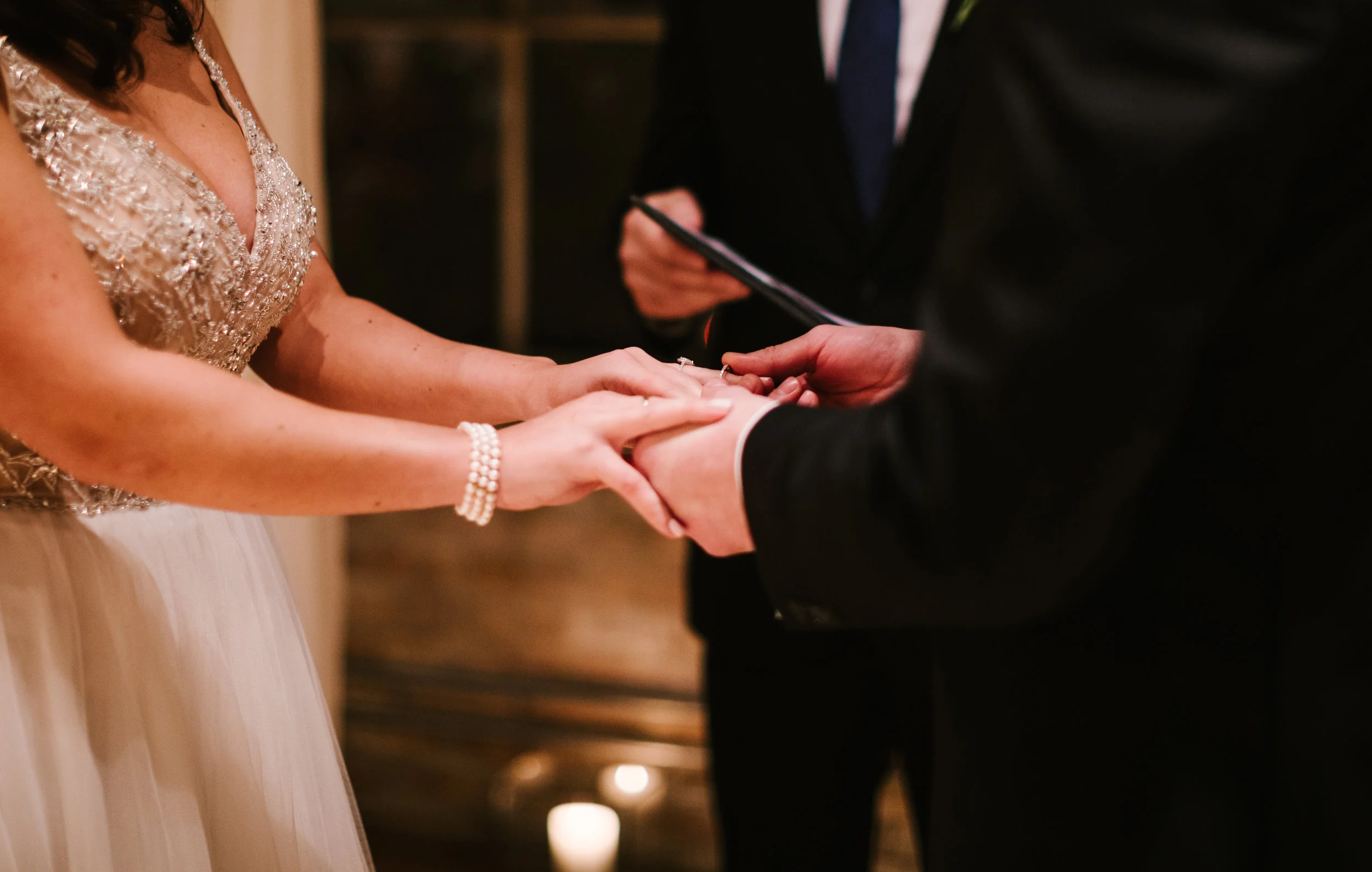Annie & Kevin's Classy Winter Chicago Wedding | Photo by Dorey Kronick