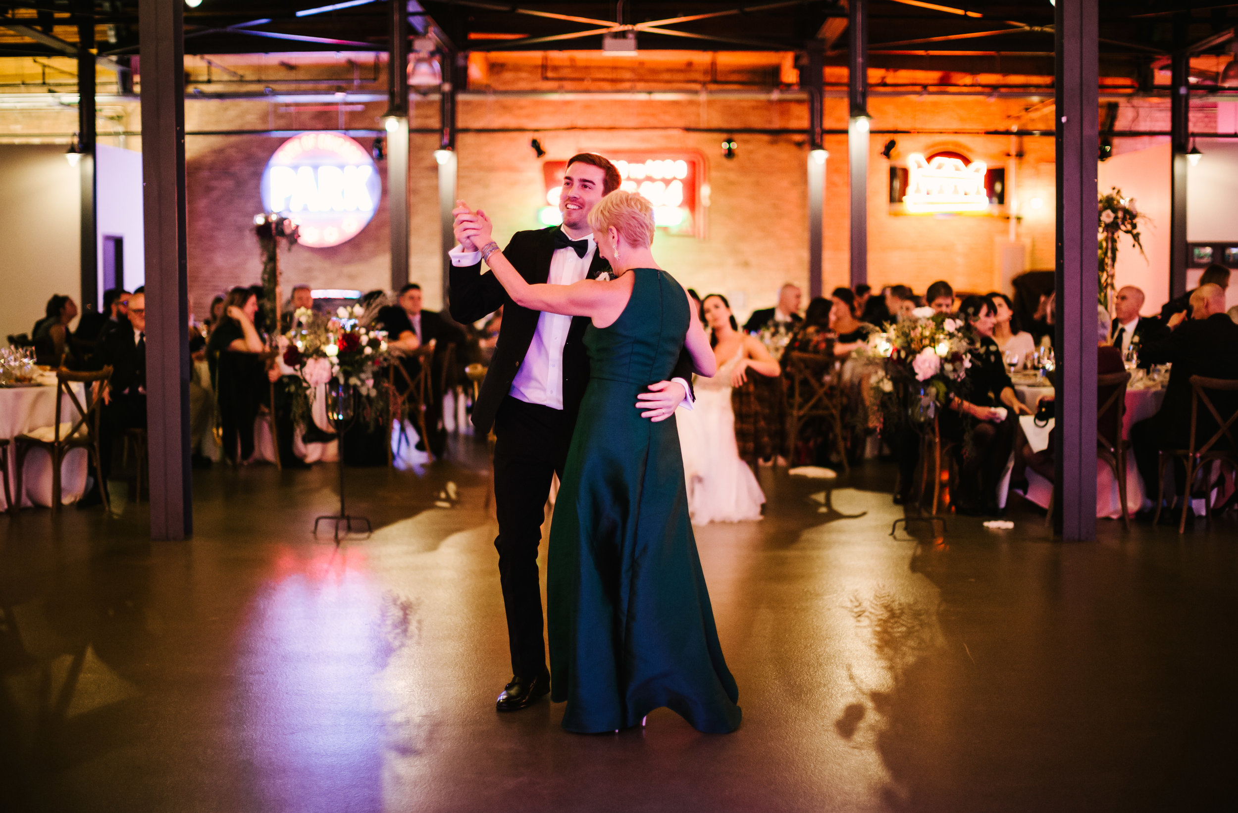 Annie & Kevin's Classy Winter Chicago Wedding | Photo by Dorey Kronick
