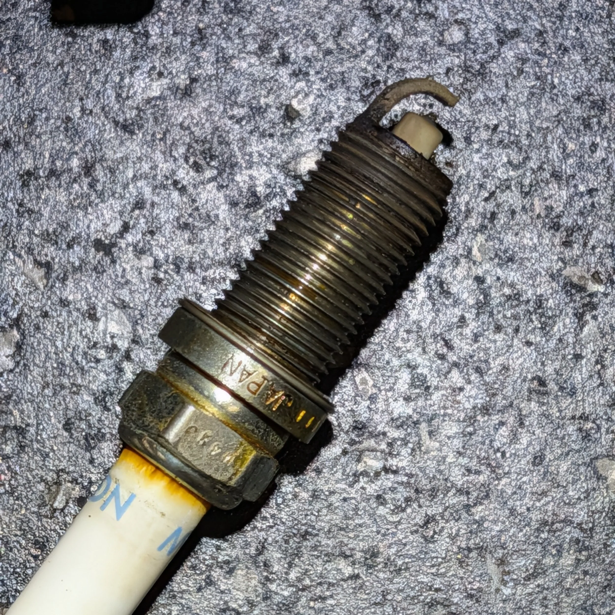 20260820_CoilsAndPlugs_Cylinder4Plug.jpg