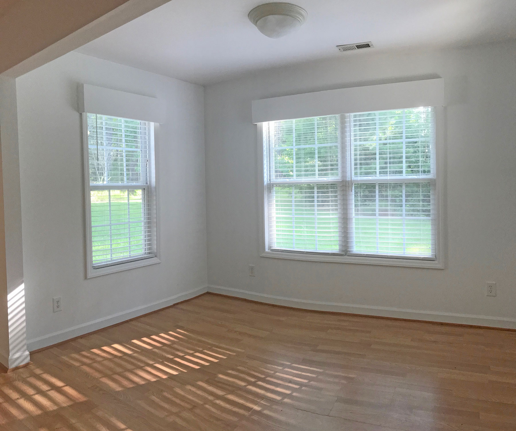 Dining Nook - View 1