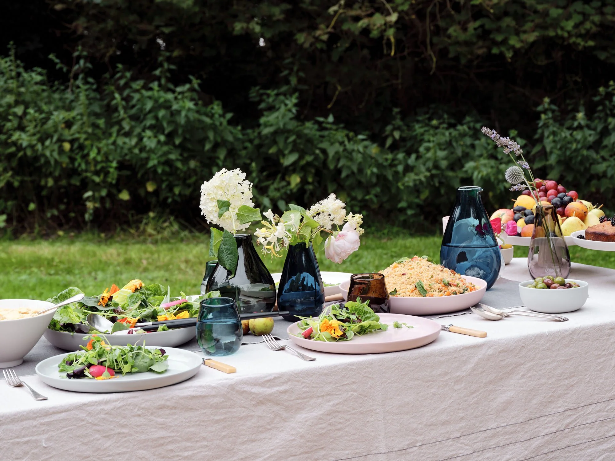 Lou_Sue_Pryke_Table_14.8.2474.jpg