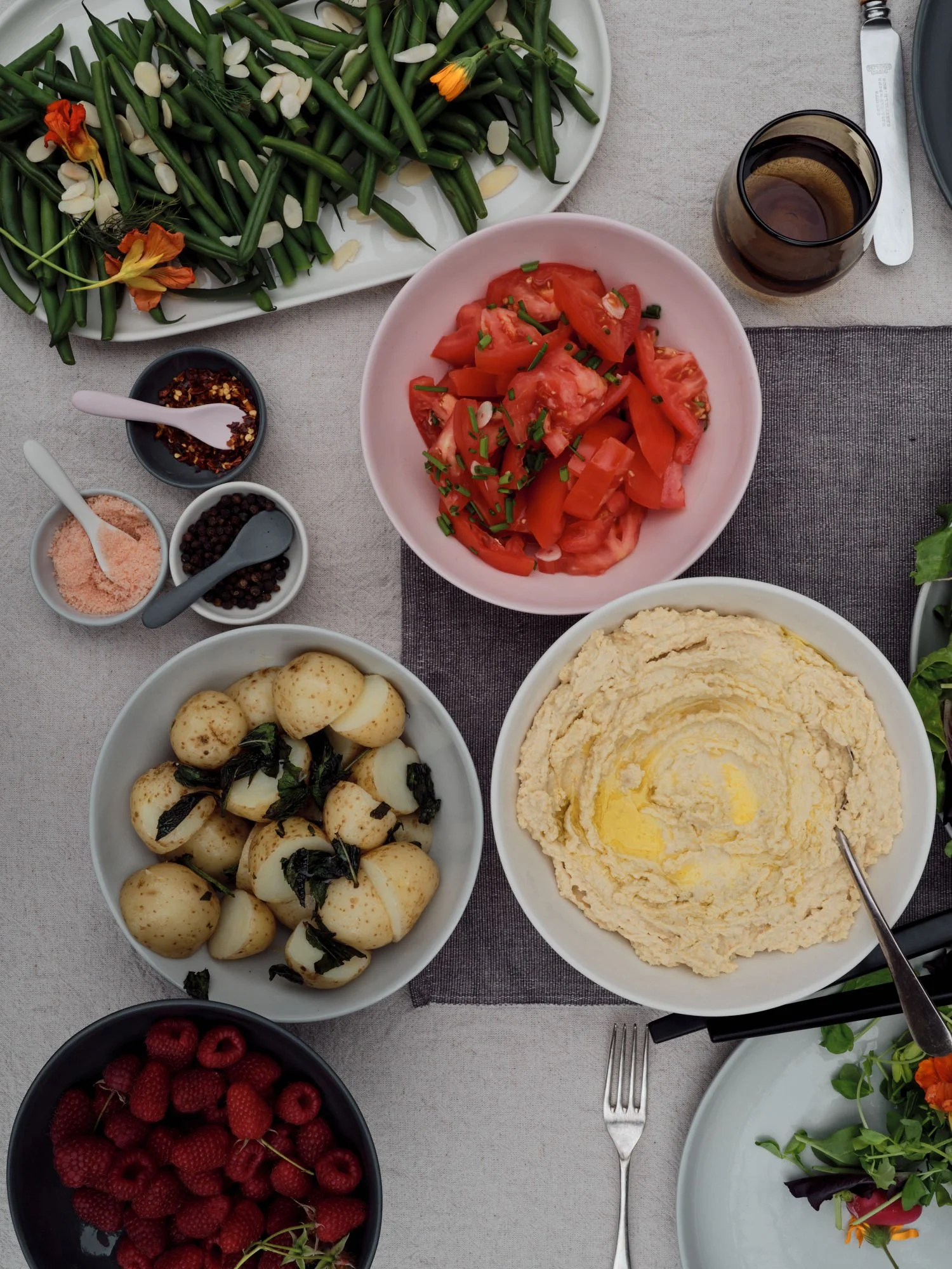 Lou_Sue_Pryke_Table_14.8.2423.jpg
