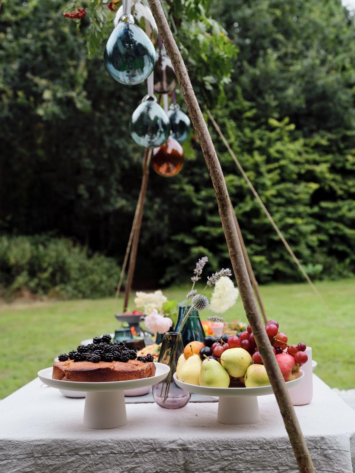 Lou_Sue_Pryke_Table_14.8.2430.jpg