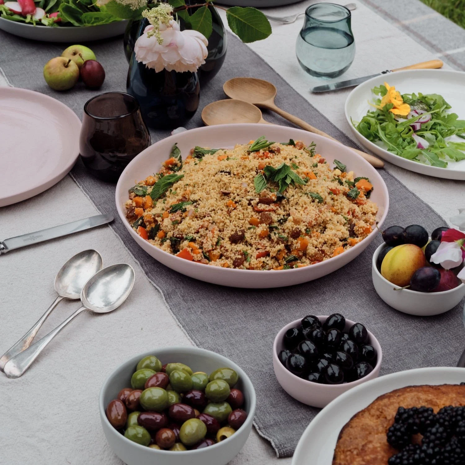 Lou_Sue_Pryke_Table_14.8.2414.jpg