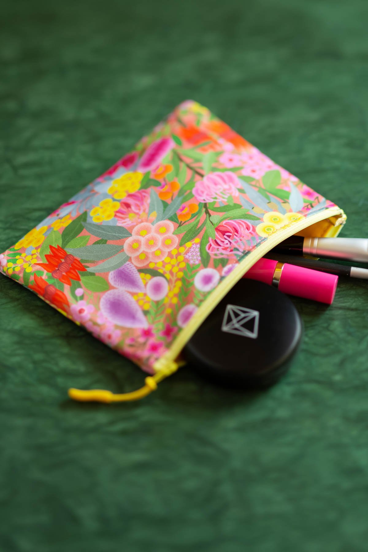 Pouch_8_(231021)_LR-23.jpg