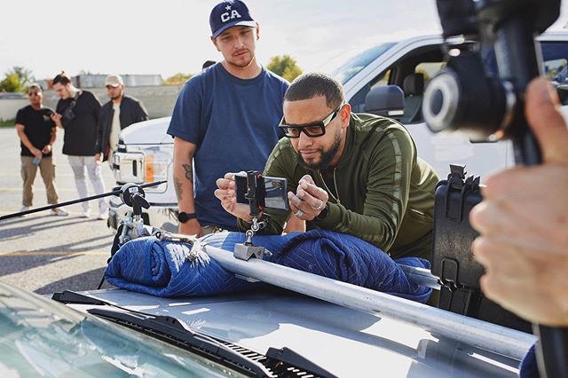 One of the set stills I shot of @directorx &amp; @justinsinger for @samsungcanada in the Third episode of #PowerUp. Justin shooting the music video &ldquo;All Or Nothing&rdquo; for @pltomusic with the #GalaxyNote10 @monroe_to @popp_rok - BTS video di