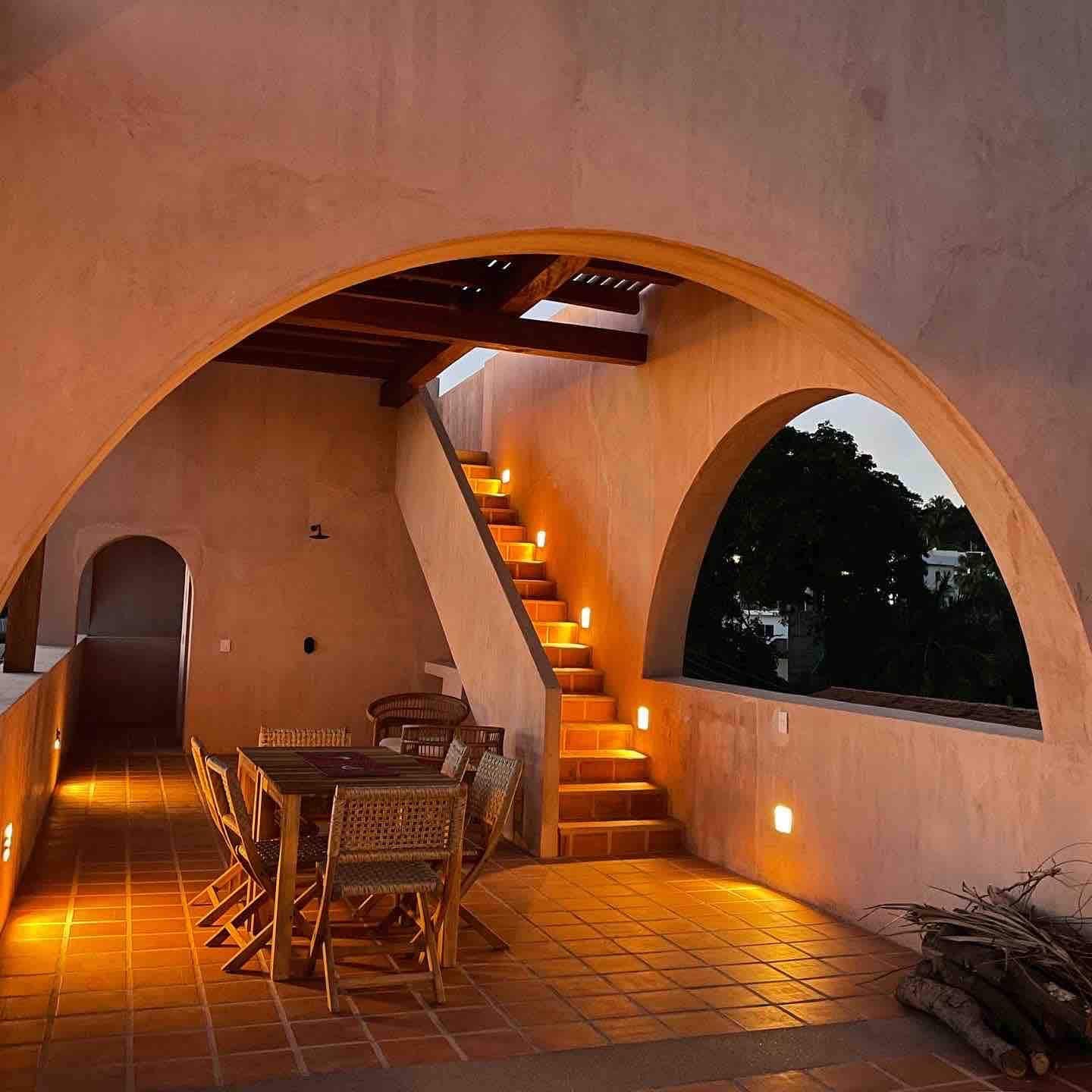 Casa_Liquen_Sunset_Interior_patio_design_trends_2024_Mexico.jpeg
