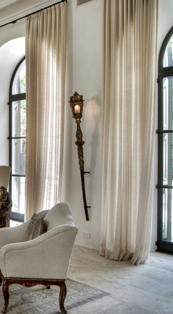 Interior_Design_Trends_Tendencias_Sheer_Curtians_with_Arched_Windows_Forrest_Glover_Design_Blog_13.png