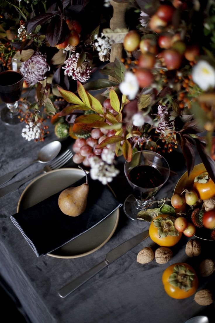 Forrest_Glover_Design_Home_Decor_Blog_Trends_2023_Thanksgiving_Ochre_Color_Trend_Mustard_Yellow_Holiday_Interior_Design_Table_2024_2.jpeg