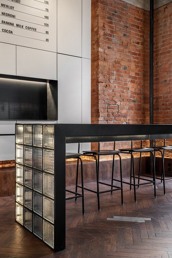Forrest_Glover_Design_Home_Decor_Blog_Trends_Fall_2025_Early_Look_Interior_Design_Trends_The_Grid_Checkerboard_walls_Floors_windows_gameboard_HOOKS.jpeg