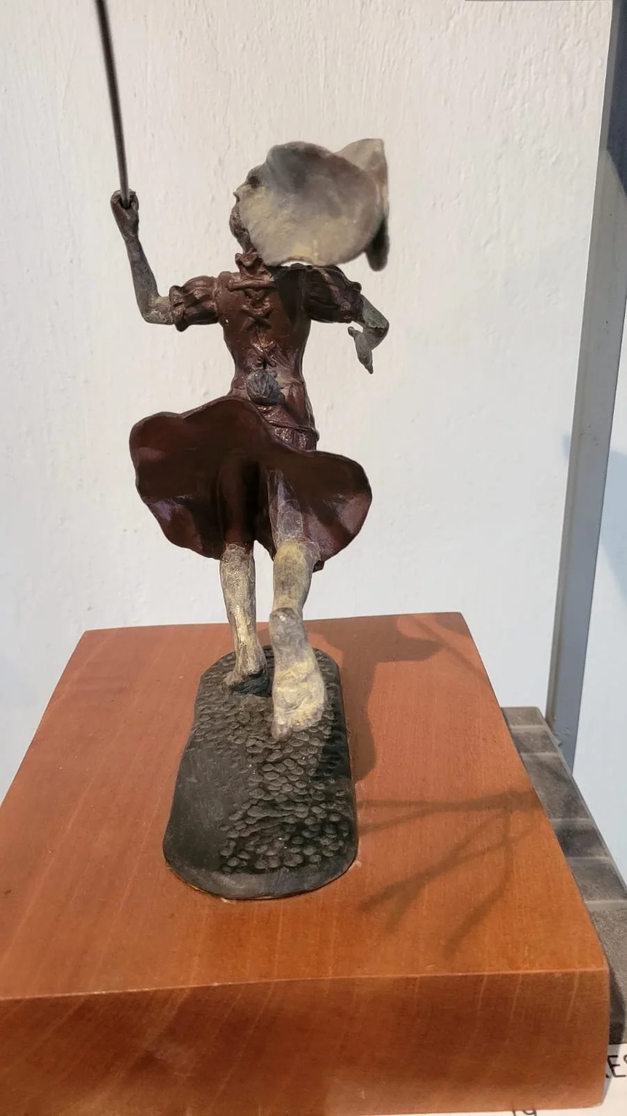 Yenisett_Torres_Bronze_LostWax_30x37x14cm_OneOfAKind_Guadalajara_Art1.jpeg