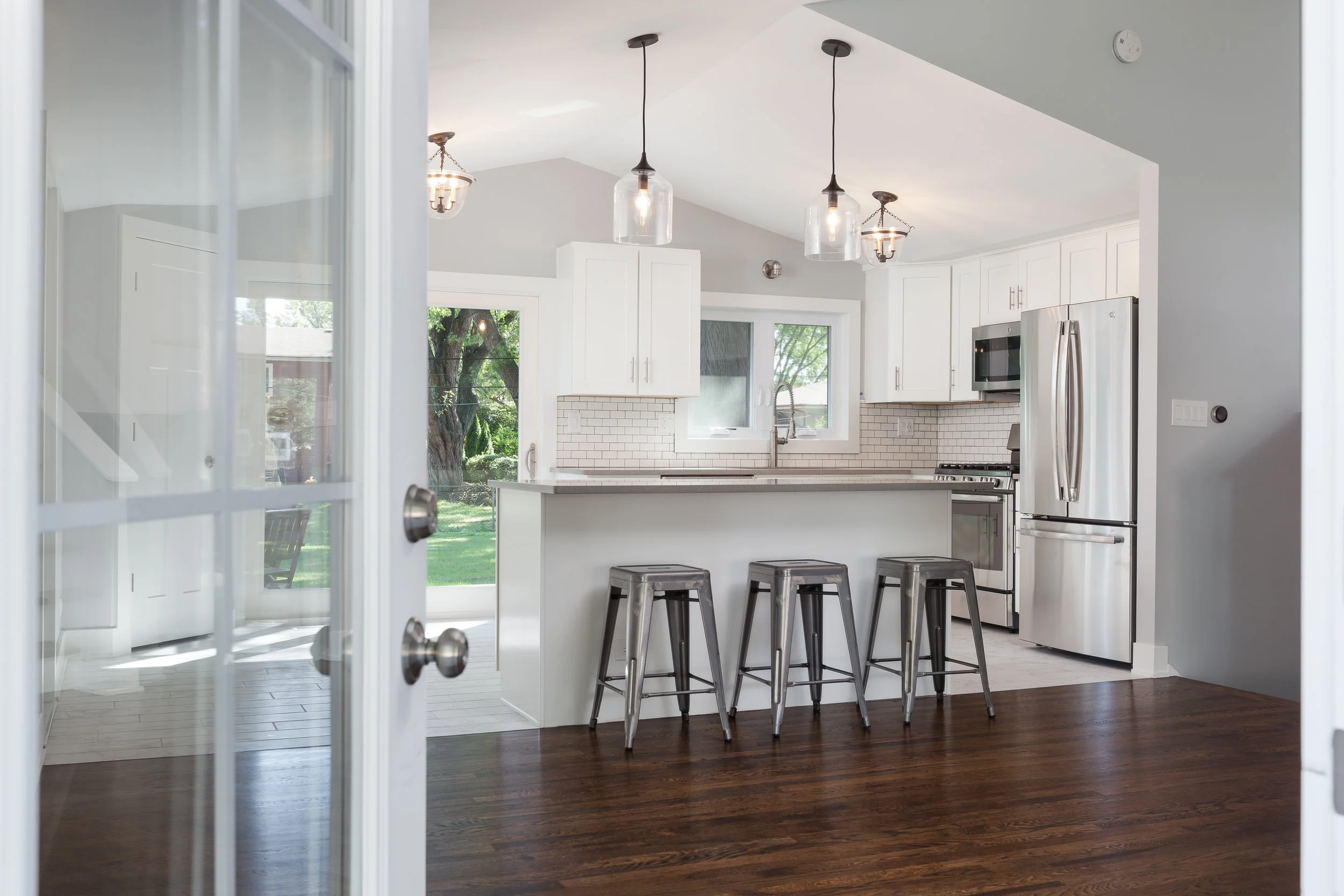 Front Entry to Kitchen.jpg