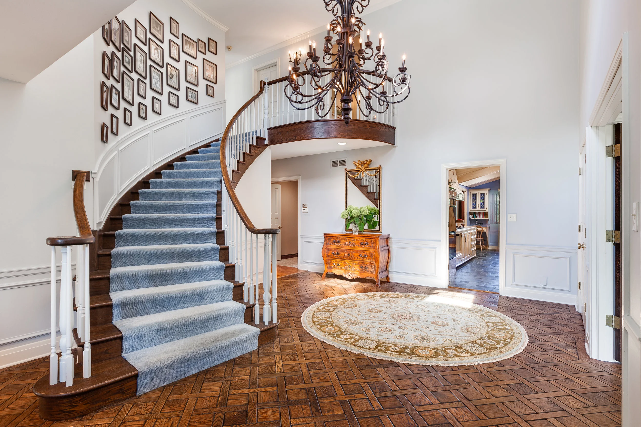 Foyer.jpg