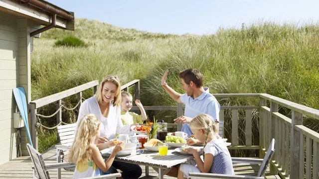 Eating breakfast reduces the incidence of type II Diabetes, hypertension, obesity and metabolic conditions.