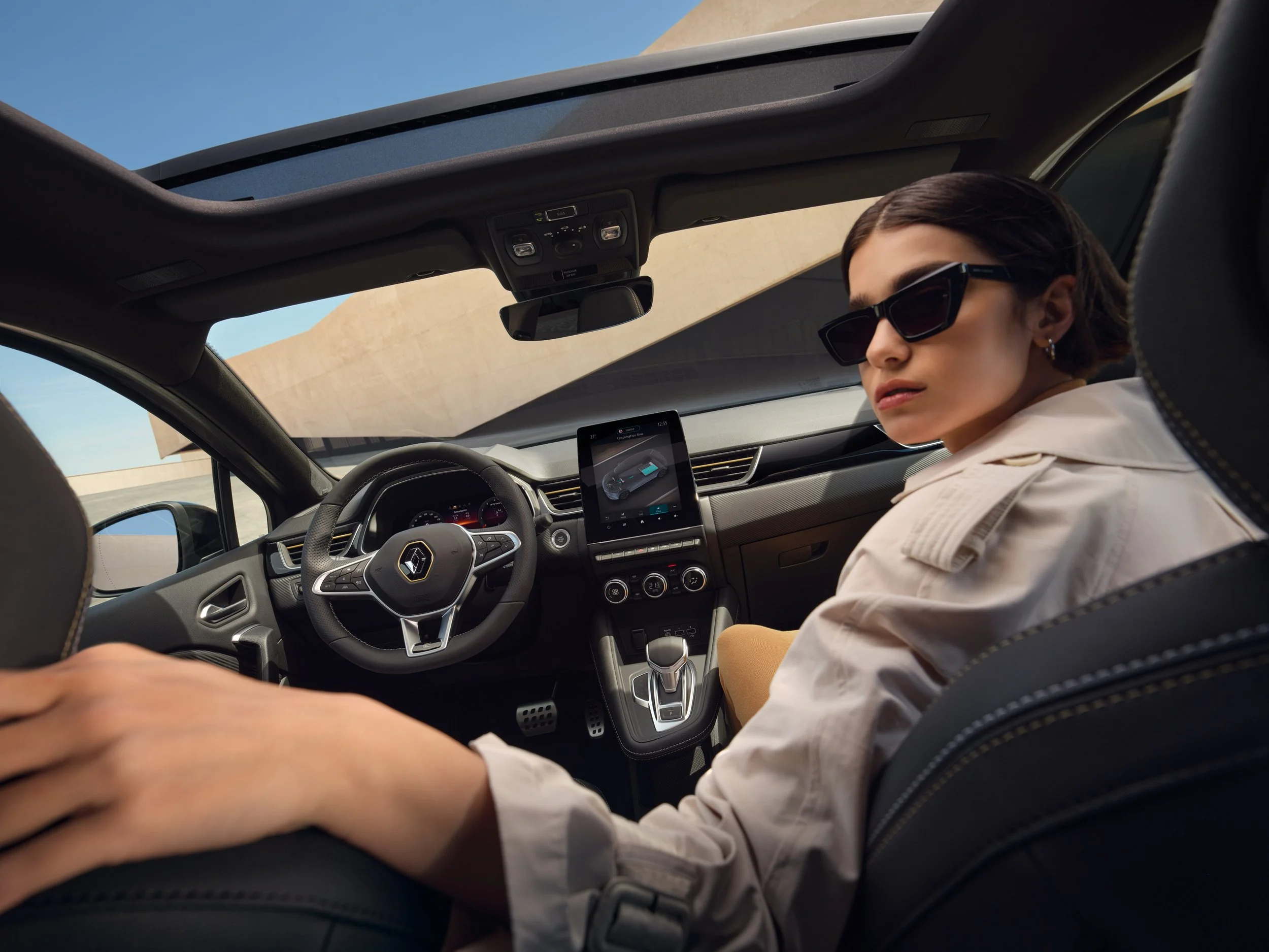 RENAULT_CAPTUR_FOCUS_INTERIOR_SEB_RGB.jpg