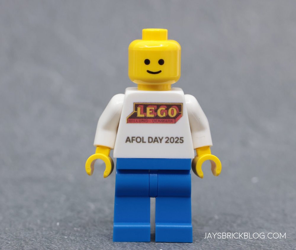 LEGO House AFOL Day 2025 Minifigures Retro LEGO Logo 1400x1181