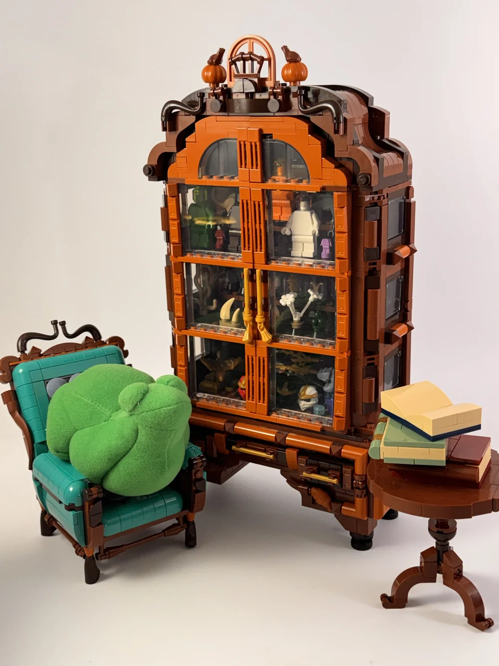 Antique Cabinet IMG 3639