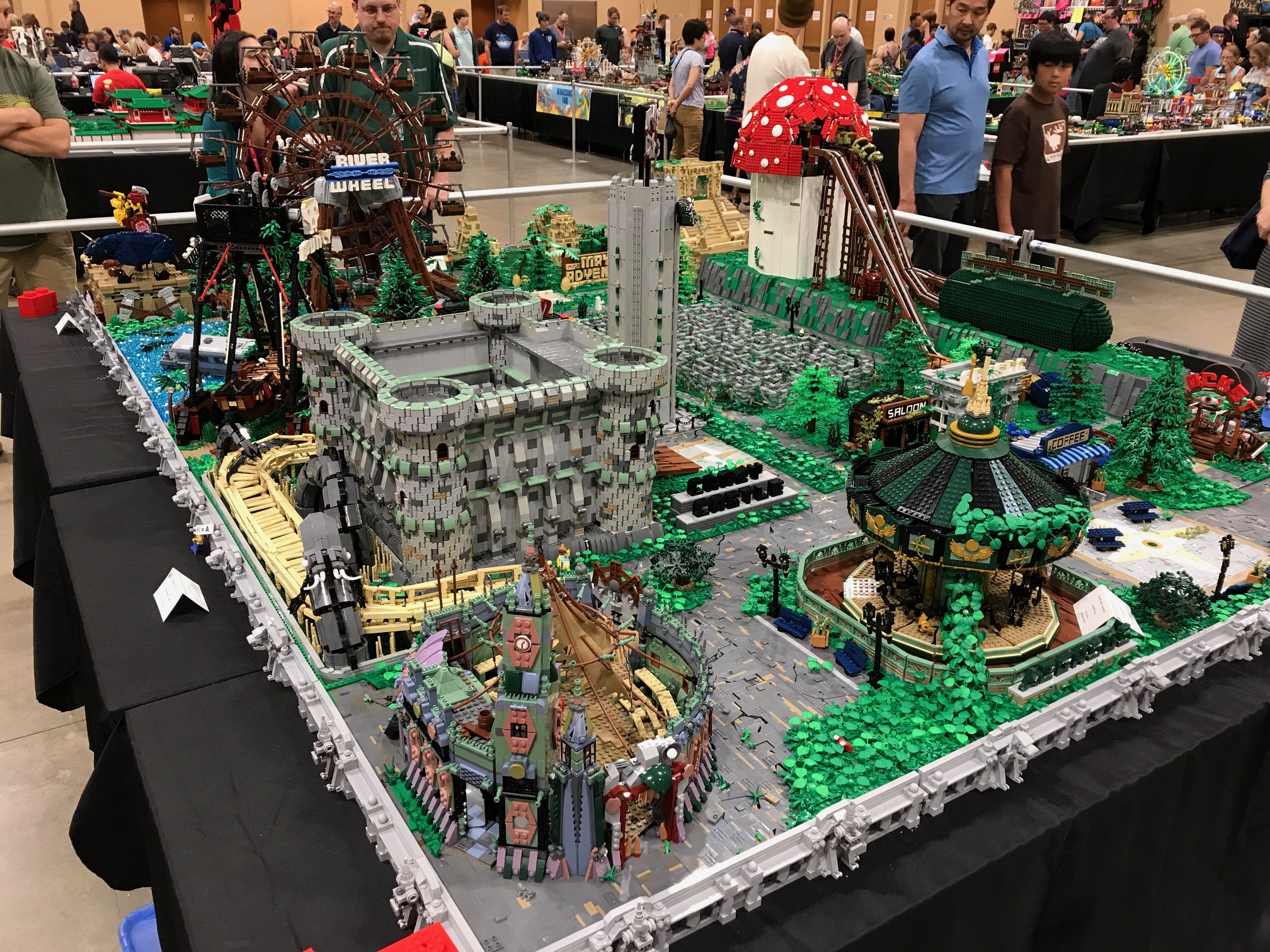 Brickworld01.JPG