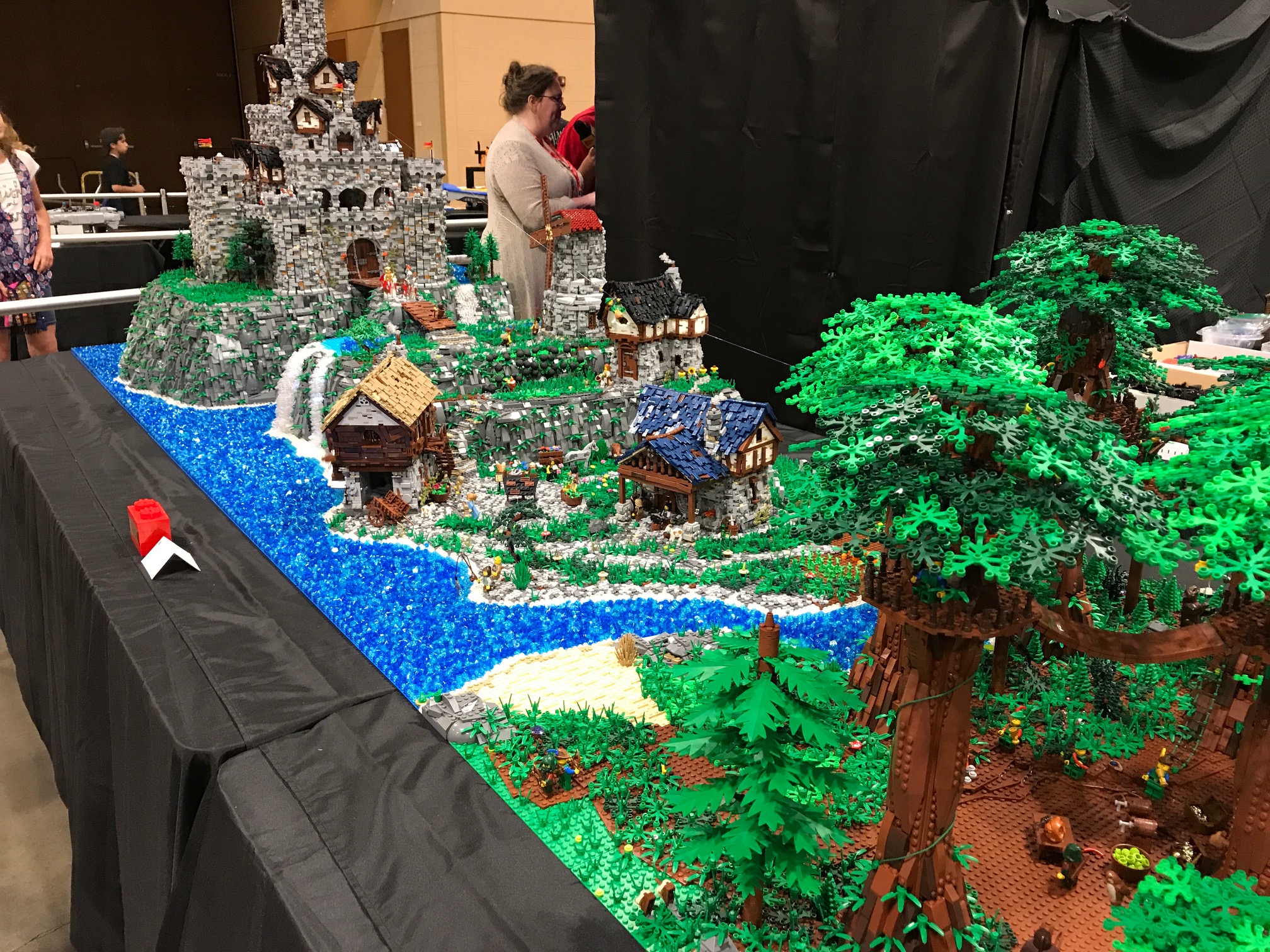 Brickworld03.JPG