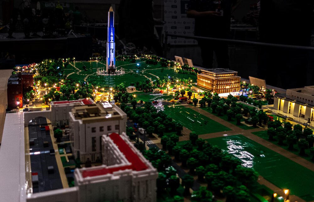 Houston, we have a saturn v on the National Mall