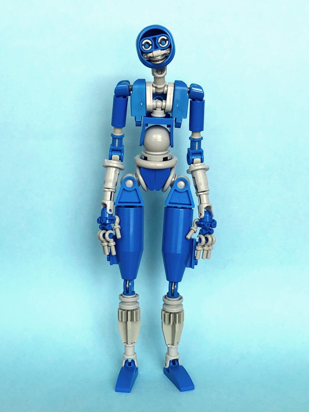 Blue robot.jpg