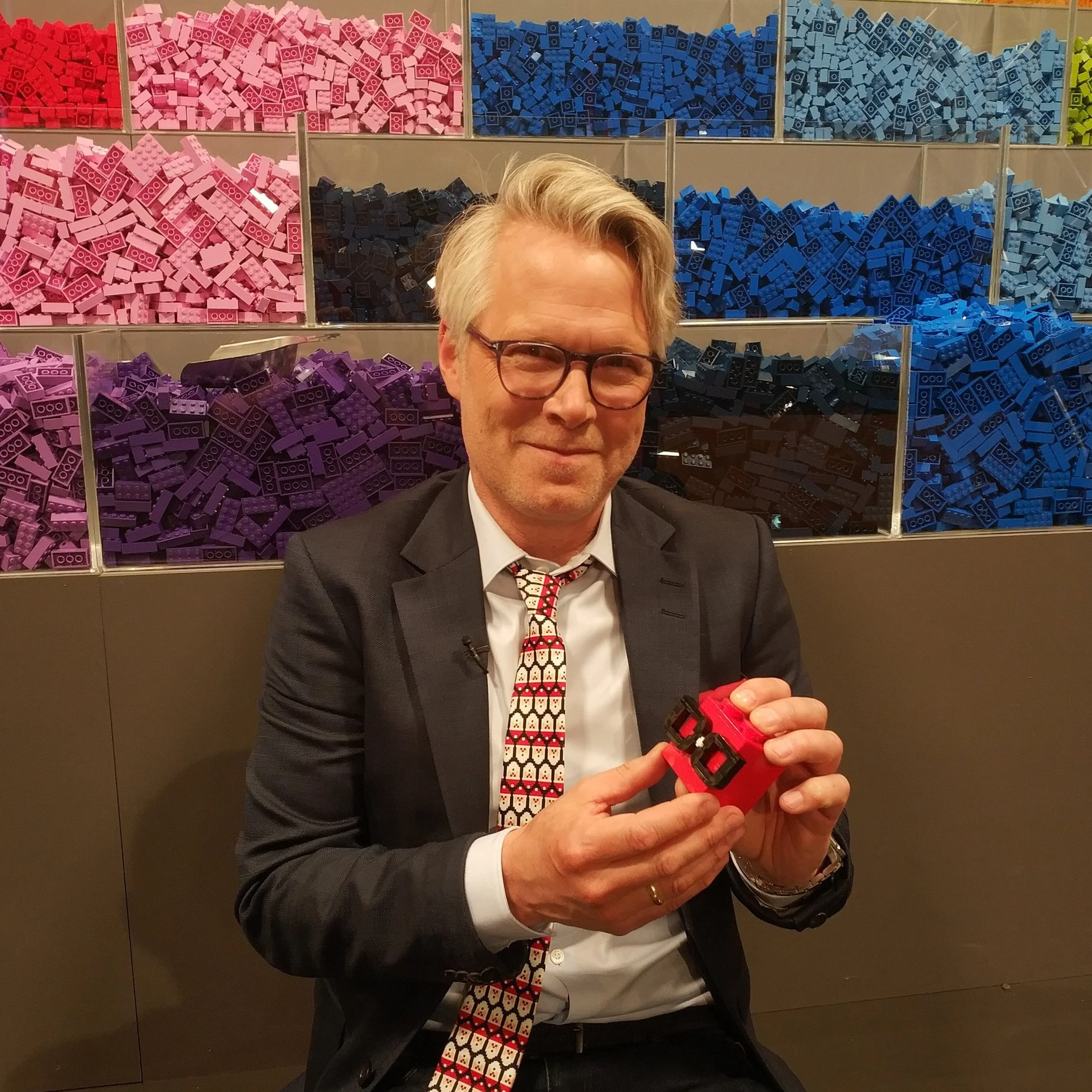 Inside LEGO Masters Norway: A Chat with Brick Master Erik Legernes