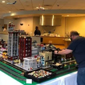 How to Put on a Month-Long LEGO Display: Gateway LUG at the Way of Lights